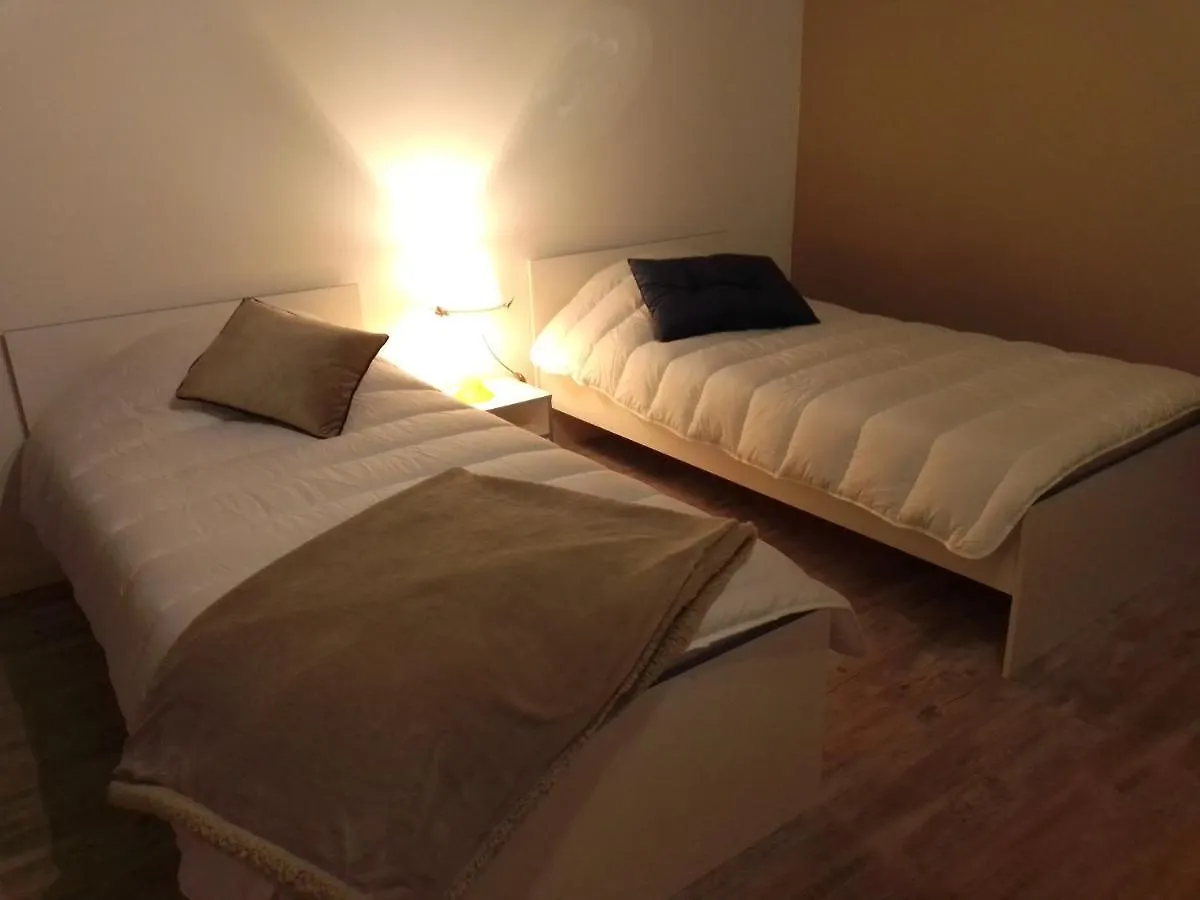 L'Oree Des Bois Chambre Chene Nègrepelisse 0*,  Frankrijk